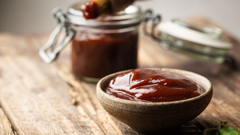 bbq sauce in a bowl