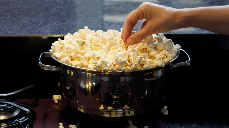 Stove top popcorn