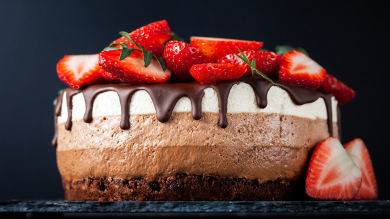 chocolate ganache drip cake strawberries 