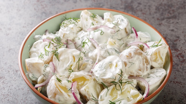 Potato salad made with yogurt 