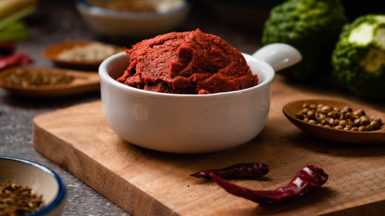 Red curry paste in bowl