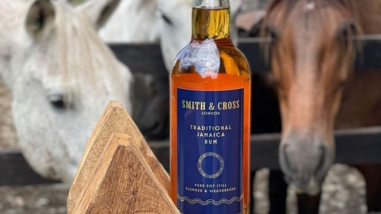 Smith & Cross rum with horses