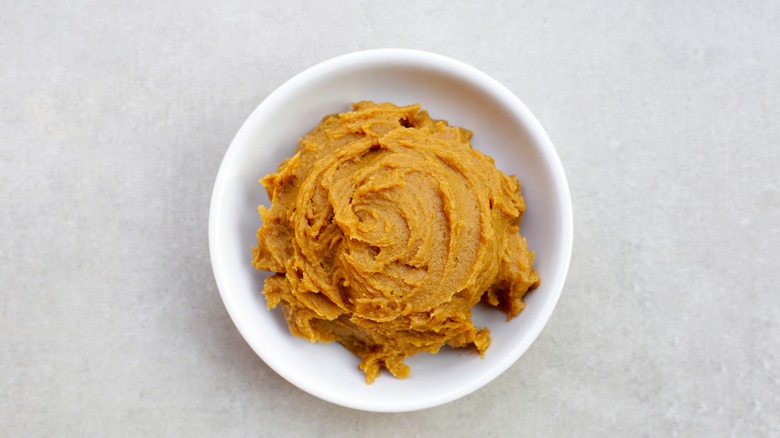 Serving bowl with miso paste