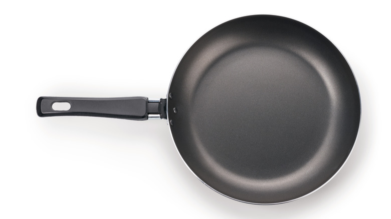 black pan