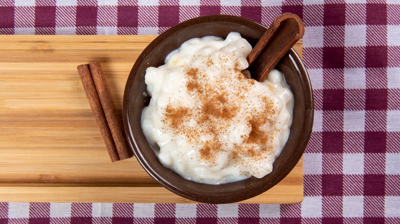 Canjica in a bowl on a tablecloth