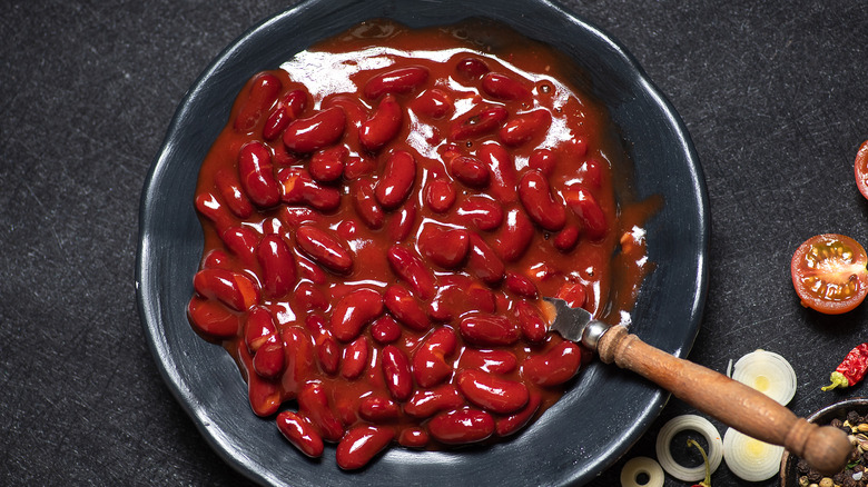 Bowl of cooked kidney beans