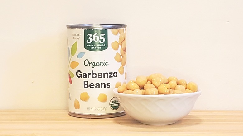 365 organic chickpeas can bowl