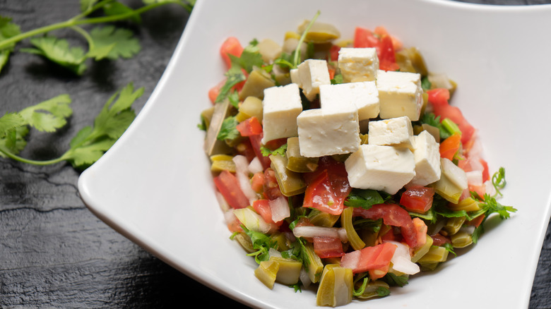 Nopal salad with cheese