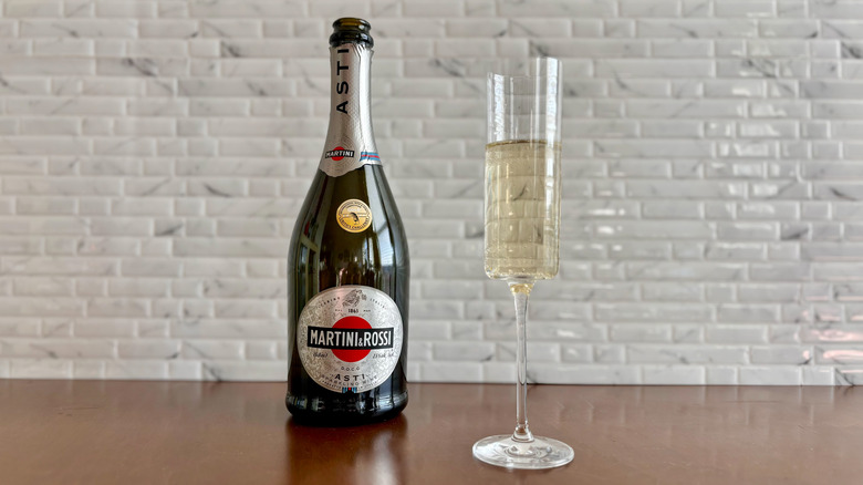 Martini & Rossi with flute