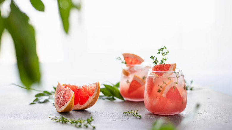 pink grapefruit cocktails