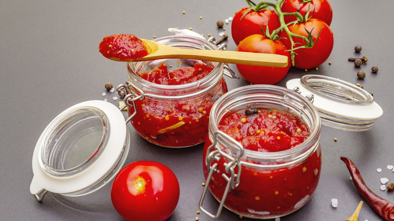 tomato jam in sealer jars