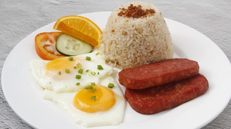 Filipino breakfast eggs spam 