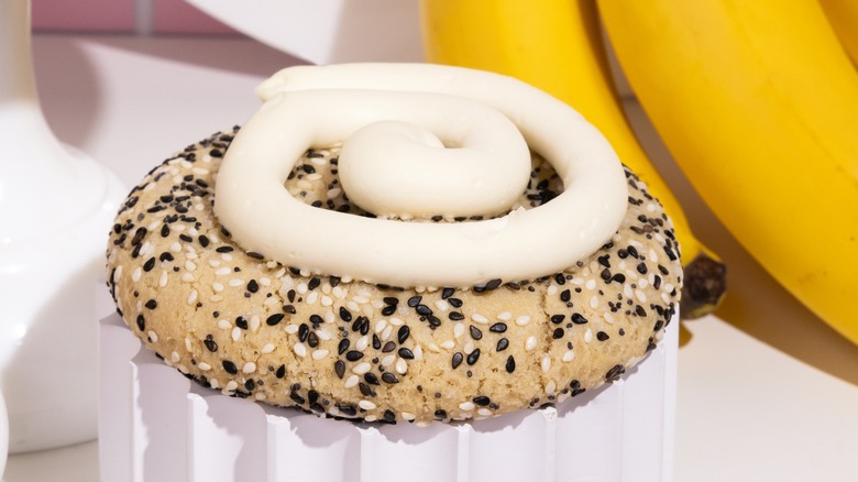 everything bagel cookie with frosting swirl