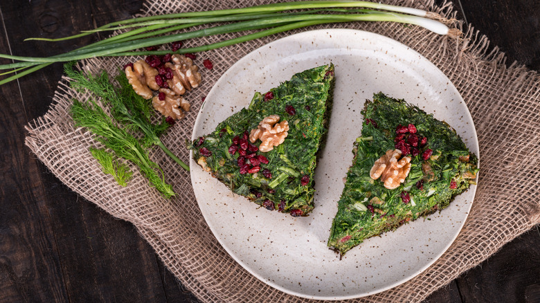 Kuku sabzi slices with walnuts