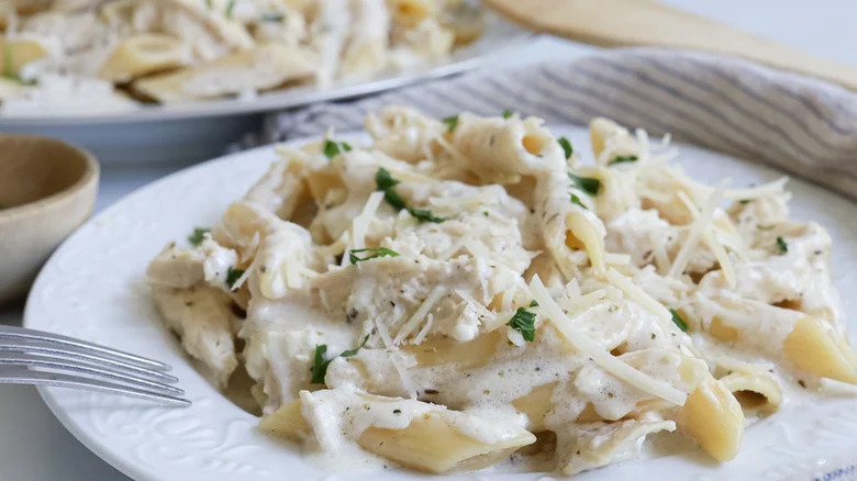 Crockpot chicken alfredo