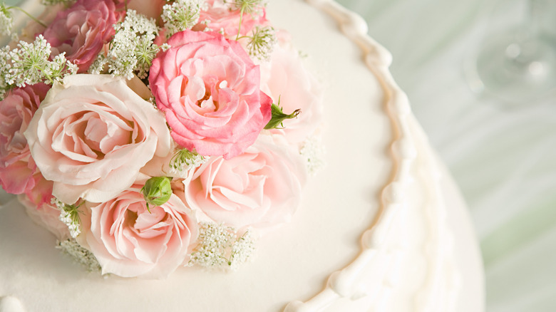 Cake with rose decoration