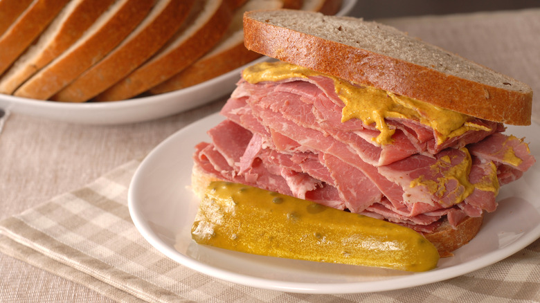 Corned beef on rye with pickle