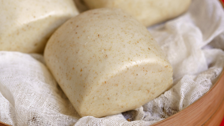 Mantou dough in container