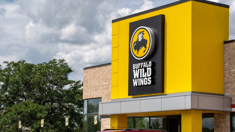 Buffalo Wild Wings location and sign outside