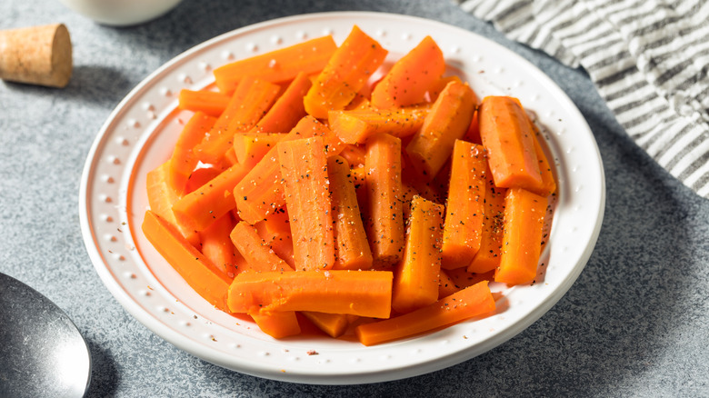 plate of steamed carrots