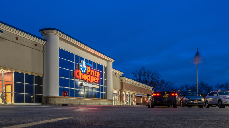 Outside of a Price Chopper at night