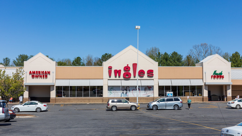 Front of Ingles