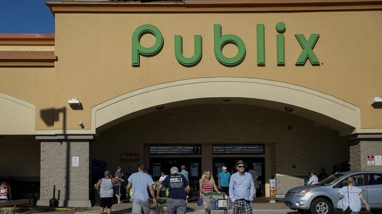 Front of Publix