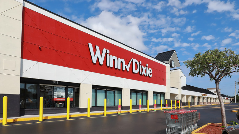 Front of Winn-Dixie