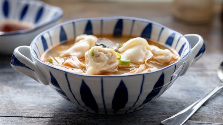 dumplings soup bowl 