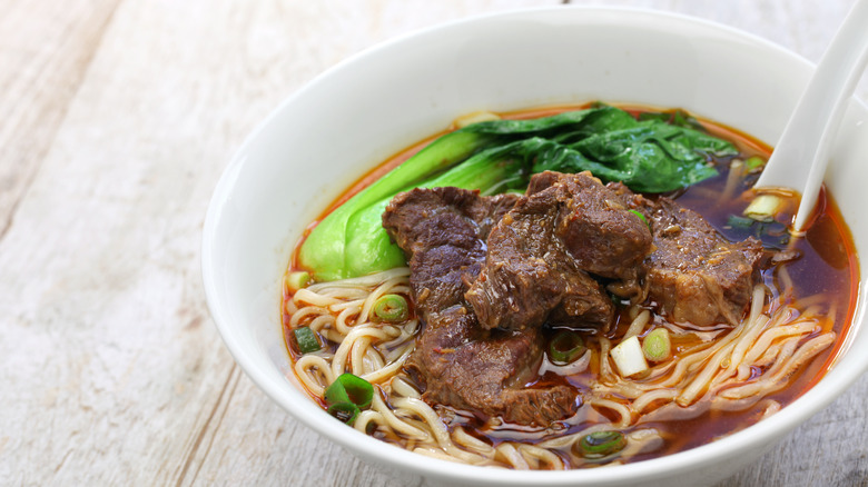 beef noodle soup 