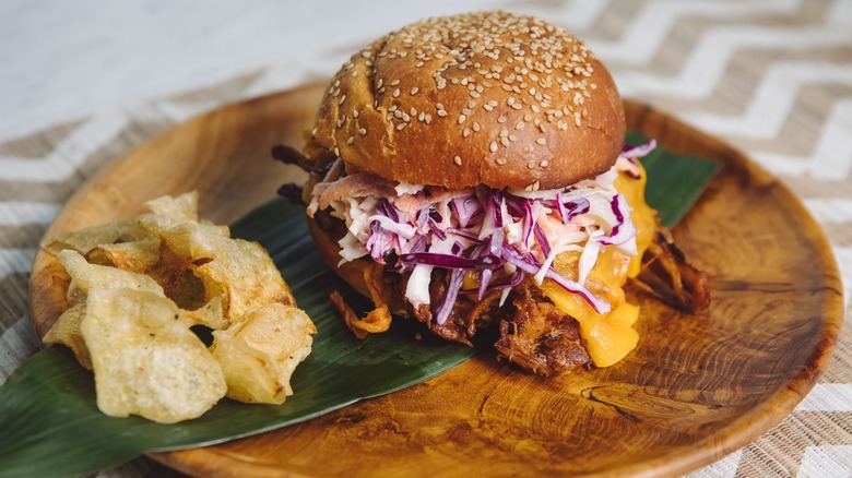 pulled pork with cheddar, chips 