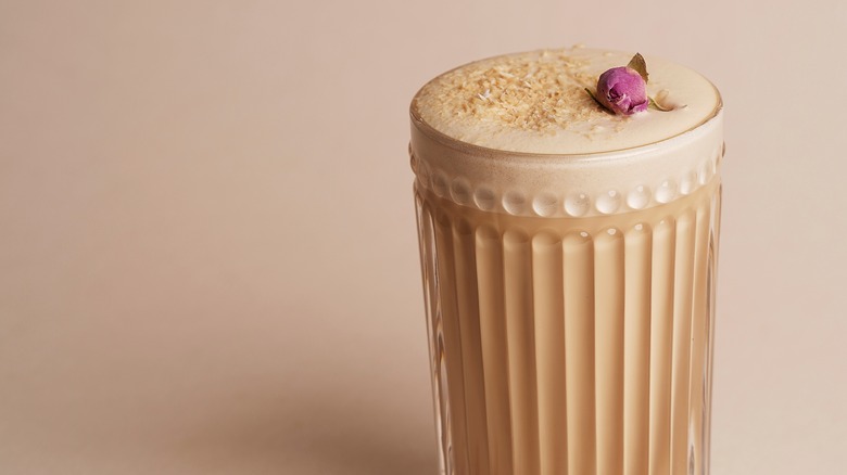 latte topped with rosebud