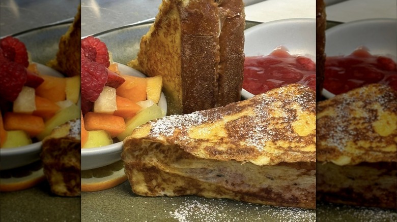 French toast and fruit