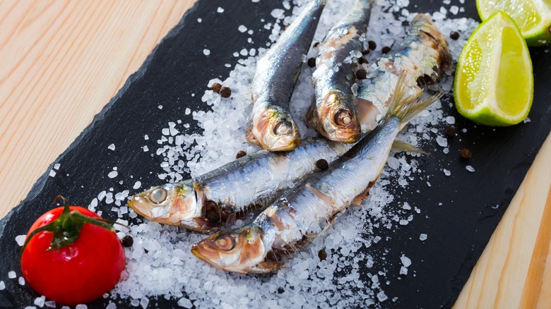 sardines broiled on salt