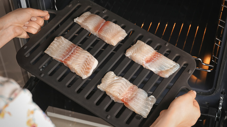 broiler pan with fish