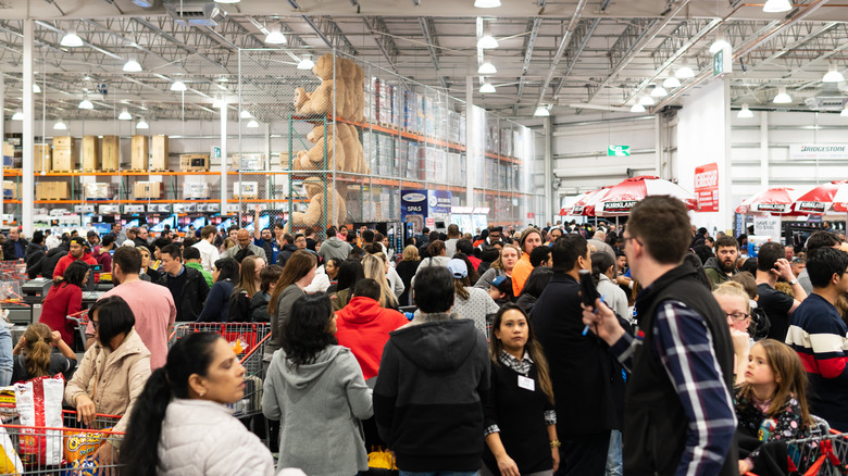 overcrowded Costco warehouse