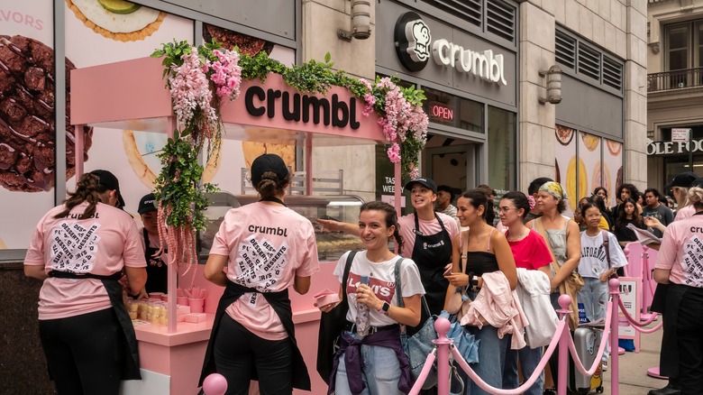 line at crumbl cookies