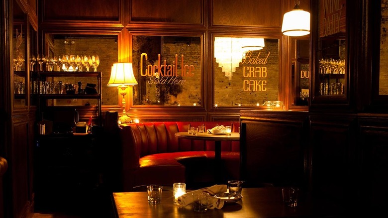 cozy red booth at Bavette's