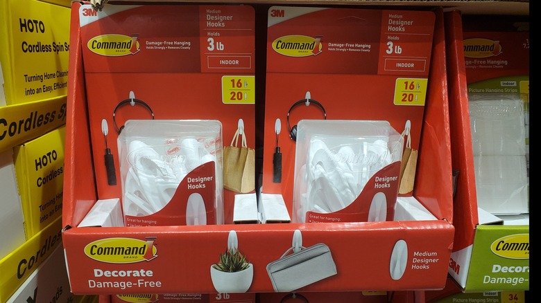 3M Medium Designer Hooks close up at Costco