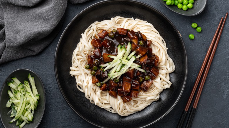 Noodles with black bean sauce