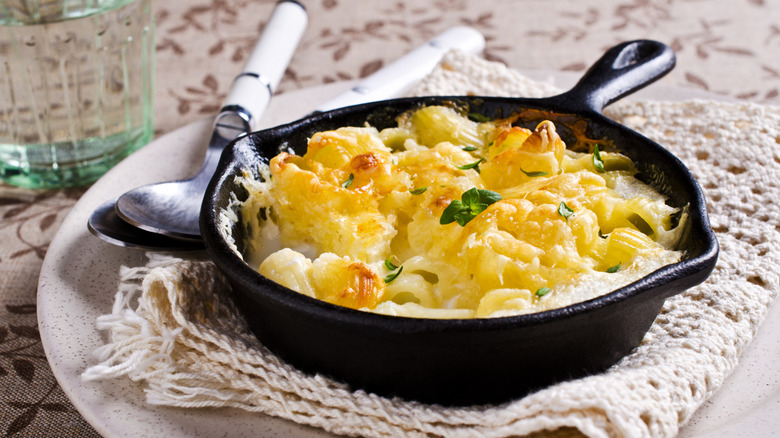 Macaroni and cheese in cast iron skillet