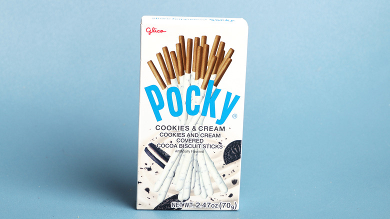 Package of Cookies & cream Pocky