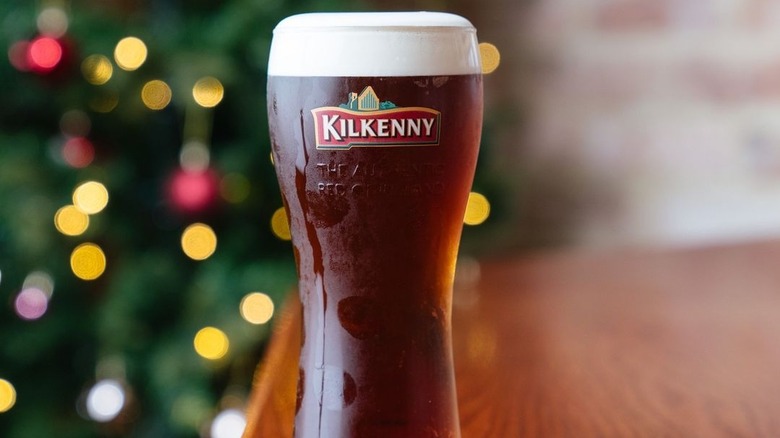 pint of kilkenny beer