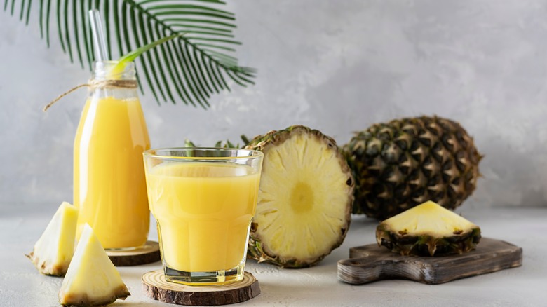 Fresh pineapple juice