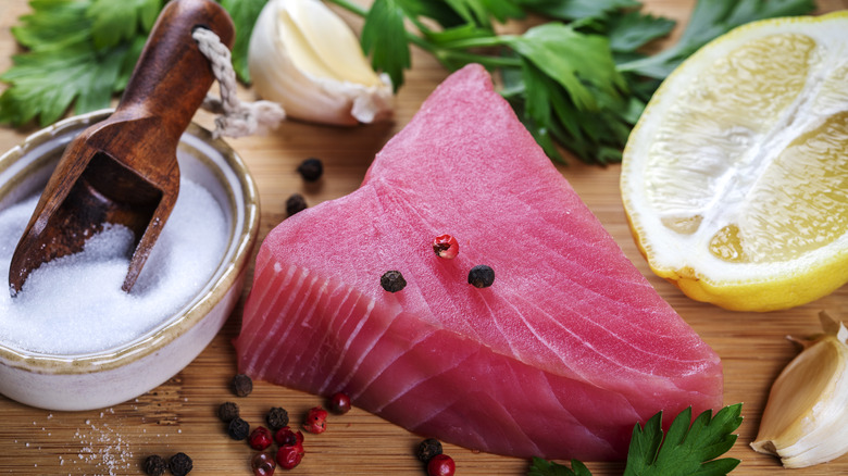 raw tuna Citrus Pepper