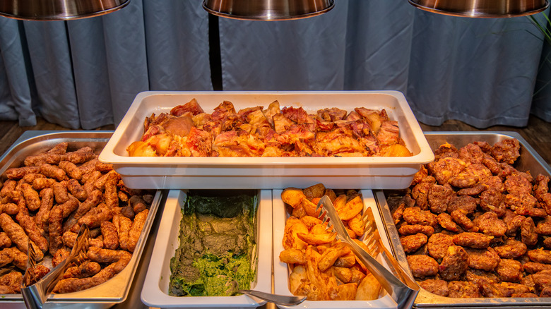 Hot bar buffet