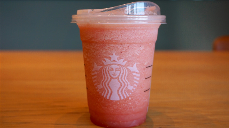 12 Starbucks Secret Menu Drinks For Smoothie Lovers 7321