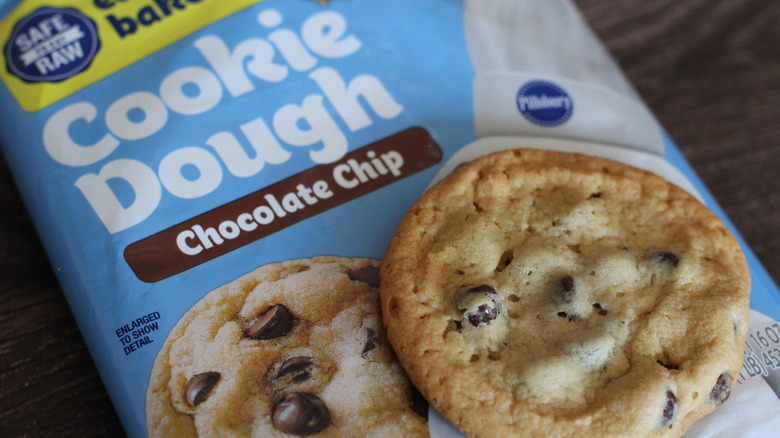 Pillsbury chocolate chip cookie dough