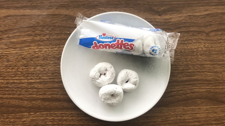 Hostess powdered mini donuts