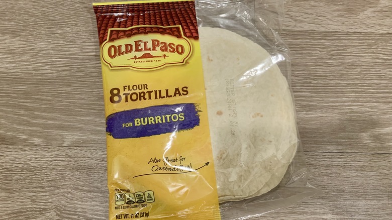 Old El Paso flour tortillas